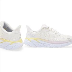 Hoka Clifton 8. Size 9.5